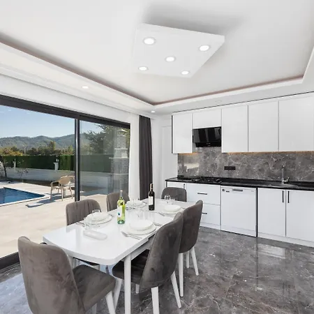 Grand Yasar 3 Villa