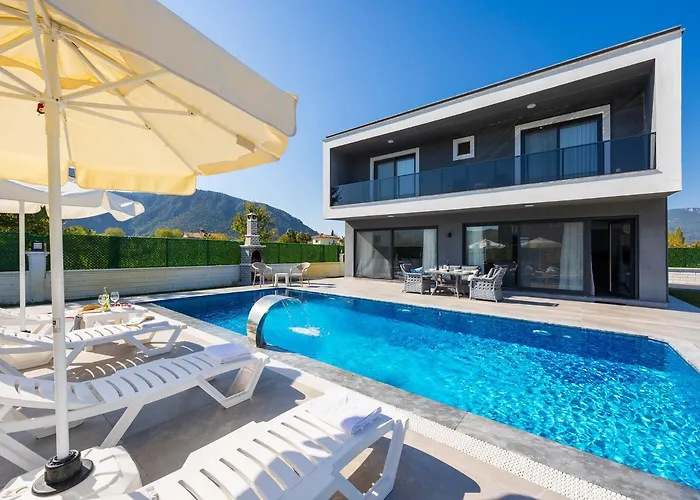 Grand Yasar 3 Vilă Okcular